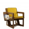 Fauteuil bibliothèque sur mesure avec coussin jaune